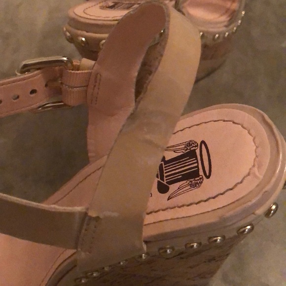 Beautiful & comfy wedges - Picture 4 of 6